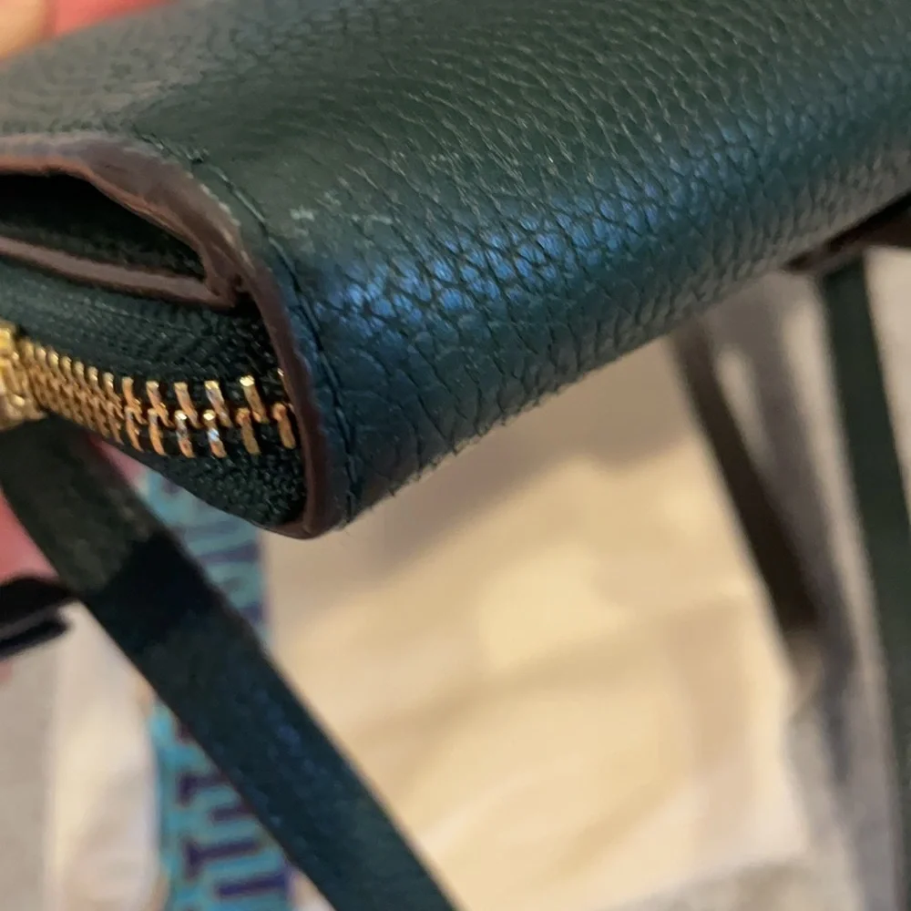 Tory Burch McGraw green wallet crossbody - Picture 14 of 15